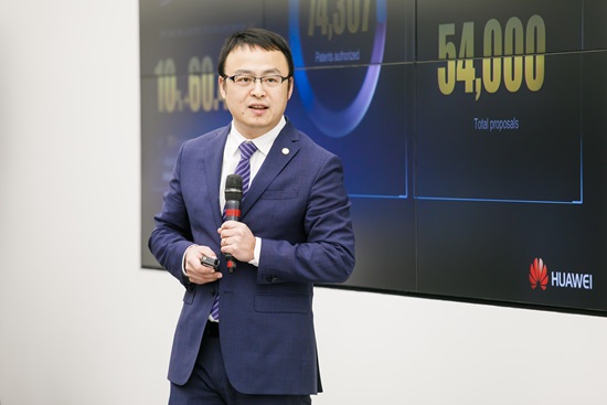 Xiao Haijun, General Manager of the Russia Enterprise Business Group, at the opening of Huawei's new OpenLab in Moscow