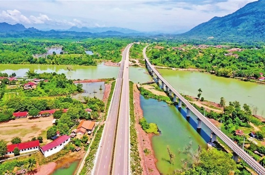 The Vientiane-Vangvieng smart expressway in Laos that built an intelligent ICT platform with Huawei