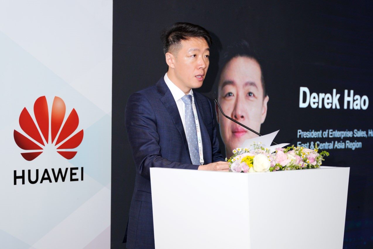 Derek Hao, President, Enterprise Sales Dept., Huawei Middle East & Central Asia Region delivered an opening speech