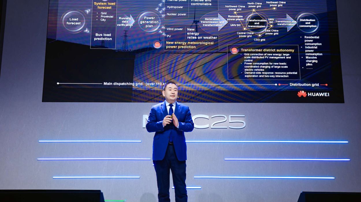 David Sun, CEO of Huawei Electric Power Digitalization BU, Vice President of Huawei, delivered a speech