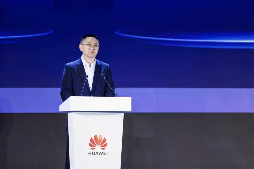 南航数智科技有限公司总经理 何烽 做主题演讲