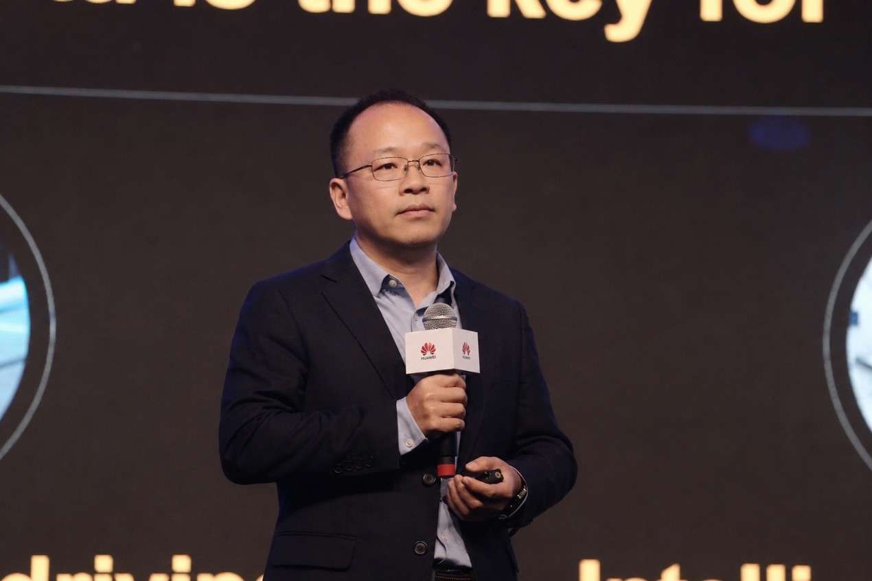 Diego Xiao, vice president of Huawei data storage product line announced the upgrades