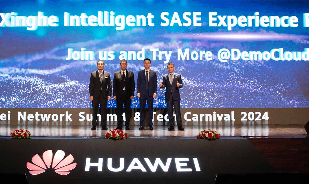 Mike Ma, President of Security Product Domain, Huawei Data Communication Product Line; Yury Yin, Chief Marketing Officer, Huawei Data Communication Product Line; Cheang Luen Chai, Chief Security Officer, Huawei Middle East and Central Asia; and Liu Tong, Director of Huawei Middle East & Central Asia Multi-country Mgmt Dept jointly release the Xinghe Intelligent SASE experience plan.