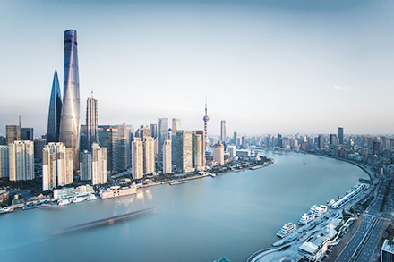 A photo of the Shanghai cityscape, illustrating Huawei’s financial cloud native